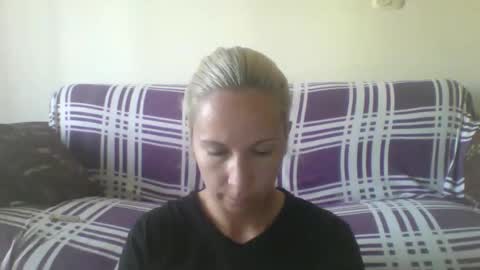 Snapshot of blondiepam23 chatting on January 2026 07:57:01 AM BlondiePam online show from January 2026 07:57:01 AM