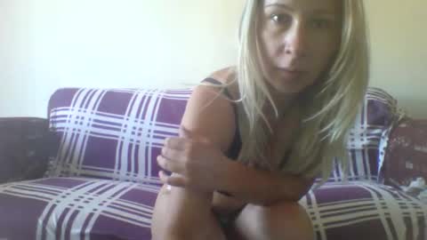 Snapshot of blondiepam23 chatting on March 2026 09:44:01 AM BlondiePam online show from March 2026 09:44:01 AM