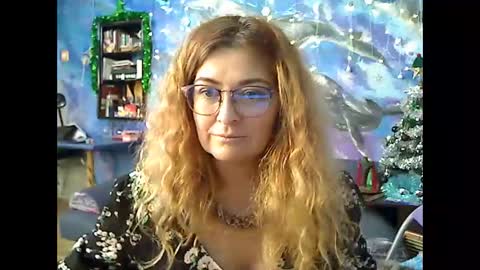 Snapshot of blondmilfs chatting on January 2025 10:32:01 AM BlondMILfs online show from January 2025 10:32:01 AM