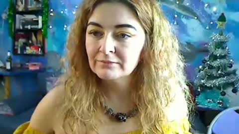 Snapshot of blondmilfs chatting on January 2025 10:47:02 PM BlondMILfs online show from January 2025 10:47:02 PM