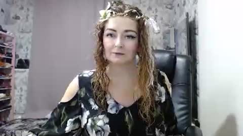 Snapshot of blondmilfs chatting on January 2025 12:27:02 PM BlondMILfs online show from January 2025 12:27:02 PM