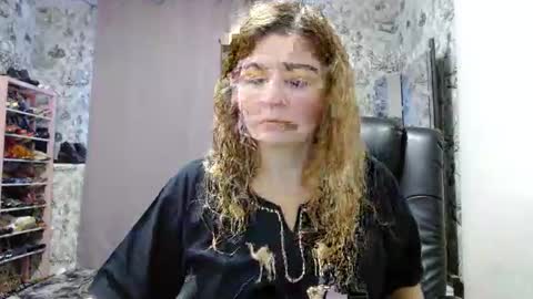 Snapshot of blondmilfs chatting on January 2025 01:36:02 PM BlondMILfs online show from January 2025 01:36:02 PM