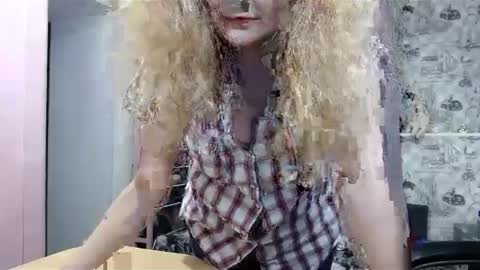 Snapshot of blondmilfs chatting on January 2025 10:12:02 PM BlondMILfs online show from January 2025 10:12:02 PM