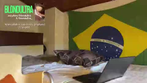 Snapshot of blondultra chatting on September 2025 02:00:01 PM blondultra online show from September 2025 02:00:01 PM