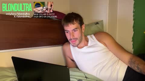 Snapshot of blondultra chatting on October 2025 07:00:01 PM blondultra online show from October 2025 07:00:01 PM