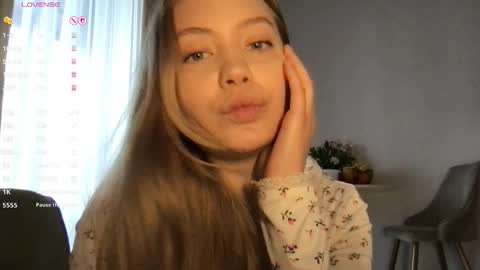 Snapshot of blondy_banny chatting on March 2026 09:35:01 AM Blondy bunny online show from March 2026 09:35:01 AM