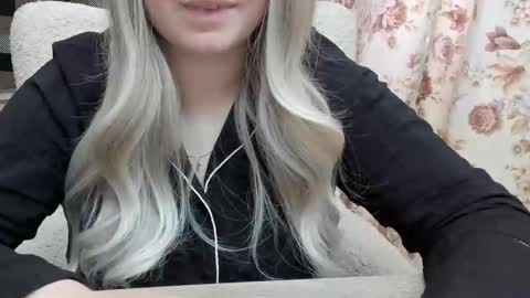blondymargaret online show from March 2025 12:27:02 PM