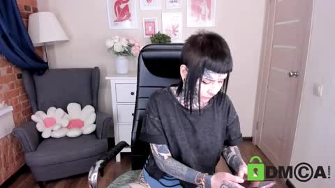 Snapshot of blood__mary chatting on April 2026 08:31:01 PM Mary online show from April 2026 08:31:01 PM