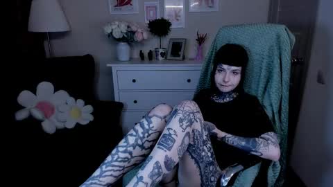 Snapshot of blood__mary chatting on April 2026 12:29:02 PM Mary online show from April 2026 12:29:02 PM