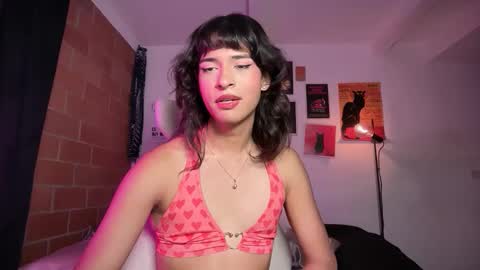 Snapshot of bloomingbella chatting on March 2026 01:11:02 AM Bella Bloom ts online show from March 2026 01:11:02 AM