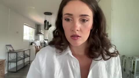 Snapshot of bloomyogi chatting on July 2026 07:18:01 PM Emma Bloom online show from July 2026 07:18:01 PM