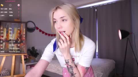 Adeline online show from February 2026 06:25:02 AM