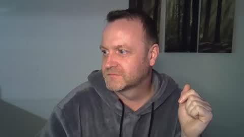 Snapshot of blue_eyes_paul chatting on April 2026 11:46:02 PM blue_eyes_paul online show from April 2026 11:46:02 PM