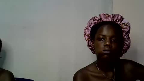 blue_savagee online show from October 2025 06:52:02 PM