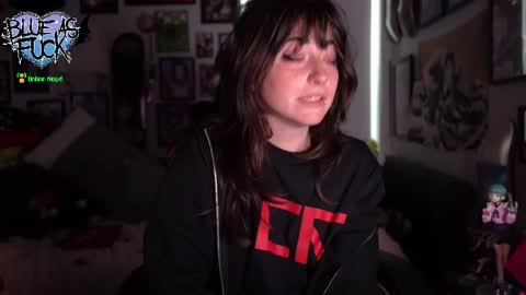 Blue online show from September 2025 01:18:02 AM