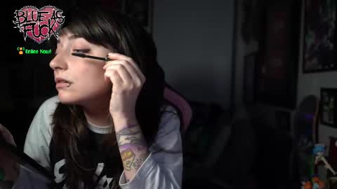 Blue online show from November 2025 01:16:01 AM