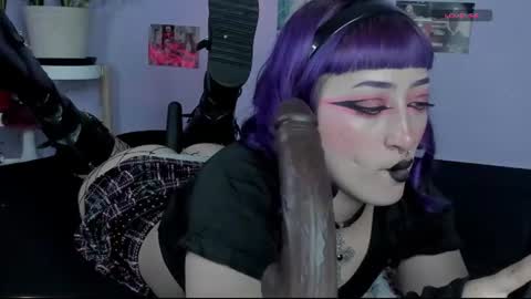 Snapshot of blueberry_____ chatting on June 2026 04:13:02 AM Sophie online show from June 2026 04:13:02 AM