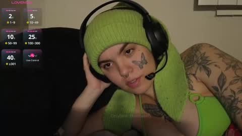 Blue online show from November 2025 04:51:01 AM