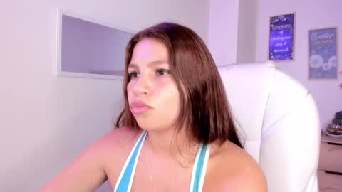 Snapshot of bluee_hazell chatting on February 2025 03:15:02 PM online show from February 2025 03:15:02 PM