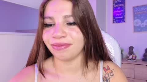 Snapshot of bluee_hazell chatting on September 2025 10:28:01 AM online show from September 2025 10:28:01 AM