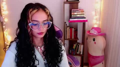 Im Abril .. Nice to meet you  thumb up me please its important  INDEPENDENT MODEL online show from October 2025 02:23:01 AM