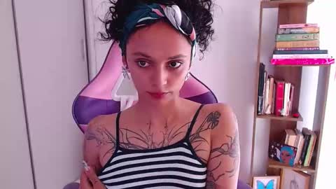 Snapshot of bluee_v chatting on March 2026 06:57:01 PM Im Abril .. Nice to meet you thumb up me please its important INDEPENDENT MODEL online show from March 2026 06:57:01 PM