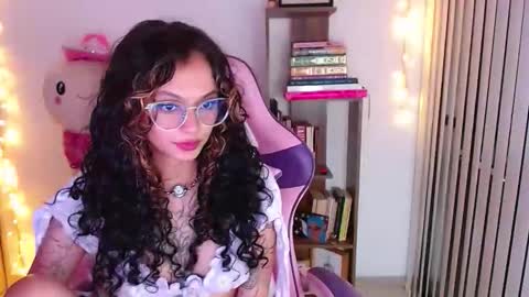 Snapshot of bluee_v chatting on March 2026 03:45:02 AM Im Abril .. Nice to meet you thumb up me please its important INDEPENDENT MODEL online show from March 2026 03:45:02 AM