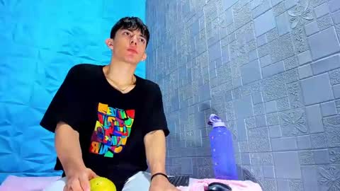 blueestar03 online show from December 2024 12:19:02 PM