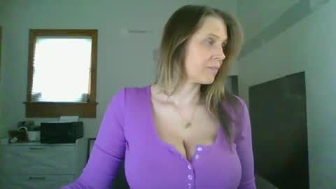 BlueEyedDDVixen online show from February 2026 02:33:01 PM