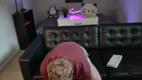 blueeyedtallguy online show from January 2026 10:57:02 PM