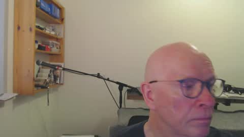 Snapshot of blueeyesn8 chatting on December 2024 09:35:01 AM blueeyesn8 online show from December 2024 09:35:01 AM