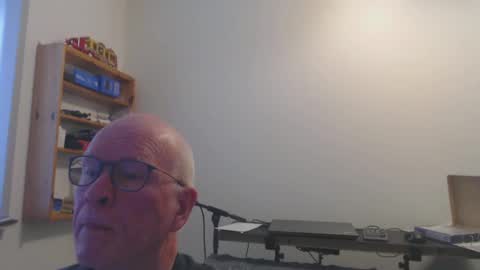 Snapshot of blueeyesn8 chatting on February 2025 10:14:01 AM blueeyesn8 online show from February 2025 10:14:01 AM