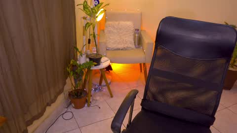 FLORAA online show from April 2026 08:25:02 PM