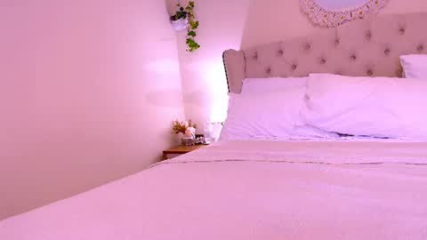 Snapshot of blueflora chatting on July 2026 11:05:02 AM FLORAA online show from July 2026 11:05:02 AM