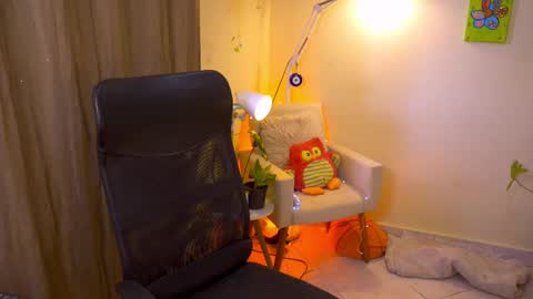 FLORAA online show from October 2025 12:01:02 PM