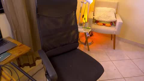 FLORAA online show from January 2026 06:21:02 PM