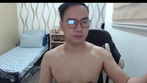 Snapshot of blueranger27 chatting on March 2026 02:39:02 AM Andy Tan online show from March 2026 02:39:02 AM