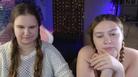 Ellie3 online show from December 2024 06:20:01 PM