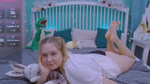 Ellie3 online show from December 2024 04:54:01 PM