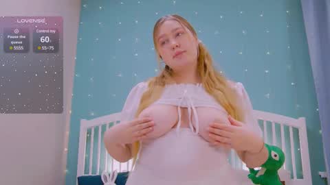 Ellie3 online show from February 2025 02:36:01 PM