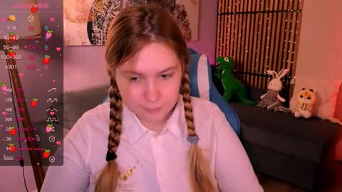 Ellie3 online show from September 2025 08:31:02 PM