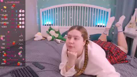 Ellie3 online show from November 2025 09:25:02 PM