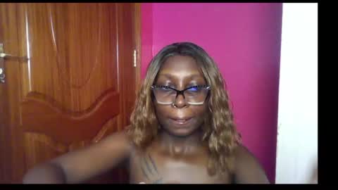 Snapshot of blushbelle chatting on April 2026 02:35:01 PM Belle online show from April 2026 02:35:01 PM