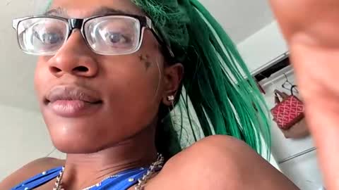 Snapshot of blushbitxh chatting on December 2024 07:22:01 PM BLUSHBITXH online show from December 2024 07:22:01 PM