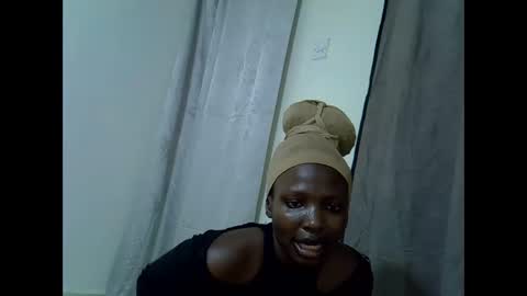 Snapshot of blushing_bunny chatting on September 2025 09:14:01 PM Bunny online show from September 2025 09:14:01 PM