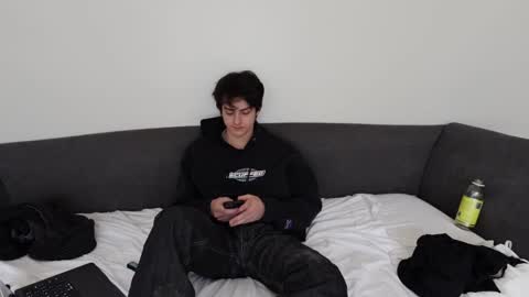 Snapshot of bluskyzz chatting on February 2025 08:55:01 PM BluSky online show from February 2025 08:55:01 PM