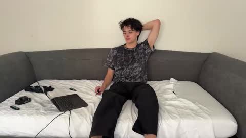 Snapshot of bluskyzz chatting on February 2025 03:42:02 PM BluSky online show from February 2025 03:42:02 PM