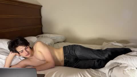 Snapshot of bluskyzz chatting on February 2025 06:11:01 PM BluSky online show from February 2025 06:11:01 PM