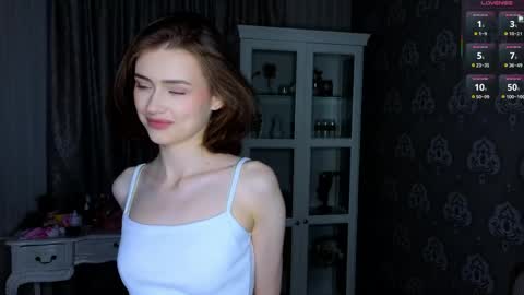 Snapshot of bluuemarine chatting on May 2026 06:13:02 PM Mary online show from May 2026 06:13:02 PM