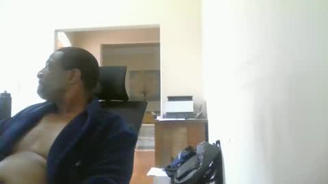 Snapshot of bluuthunder1914 chatting on December 2024 05:08:02 PM bluuthunder1914 online show from December 2024 05:08:02 PM